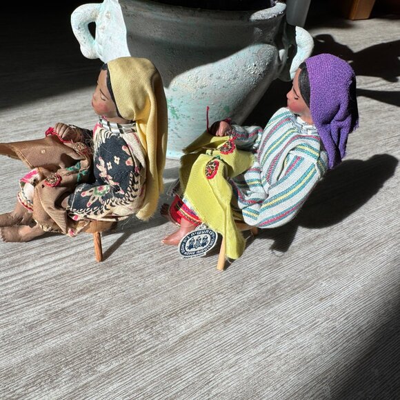 2x VTG Wizo Home Industries Woman Sitting Doing Needlepoint Handmade Doll Israel - Picture 3 of 5